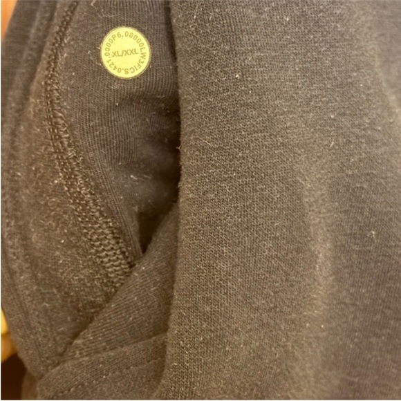 Lululemon Athletica Men's Black Half Zip Sweater - Picture 9 of 12